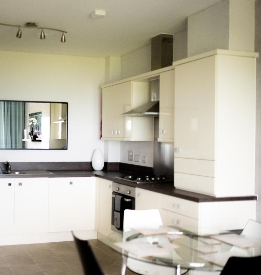 Stunning Sea Views, Luxury Apartment Beaches & Restaurants Are A Short Walk Away Ньюки Экстерьер фото
